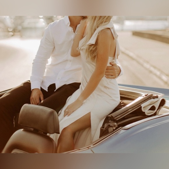 Selfie Leslie - CHAMPAGNE SHOWERS HALTERNECK SLIP MIDI DRESS CHAMPAGNE - Picture 7 of 8